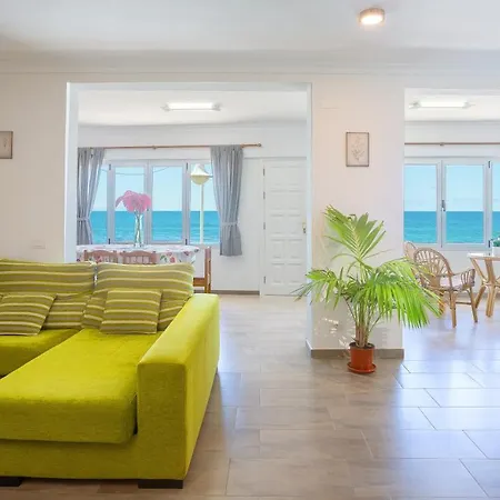 Casa Avenida Del Agujero Holiday home Galdar